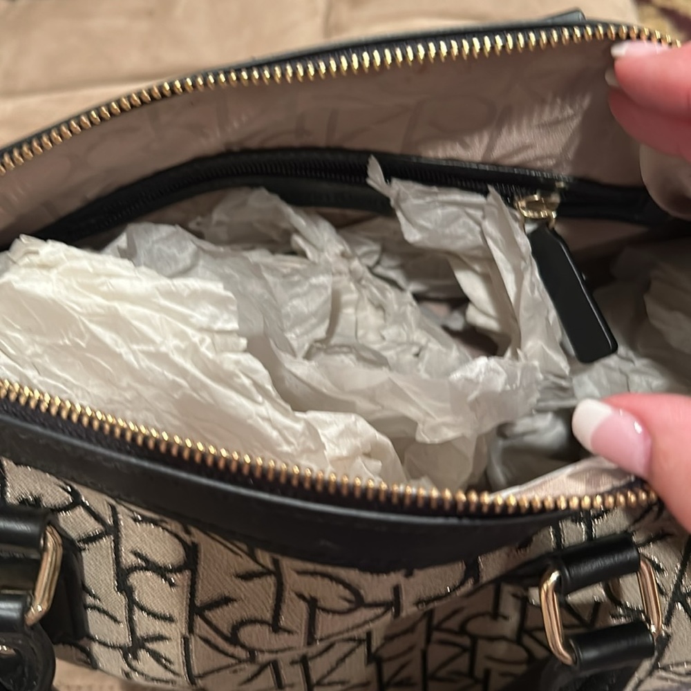 Calvin Klein NWOT BAG - Picture 5 of 8